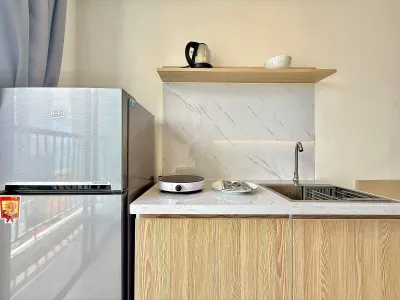 Apartment for Rent – 8th Floor, 5.5M VND/Month + Free Until End of August