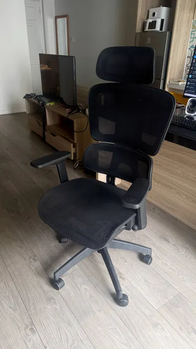Computer Chair & Monitor Bundle – Adjustable Chair + 27" ViewSonic Display