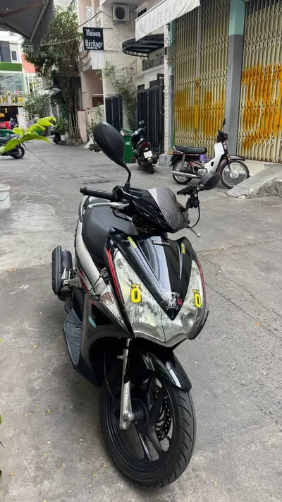 本田 Air Blade 110 FI 2012 – 燃油喷射，保养良好，随时可用