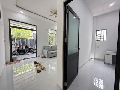 Nhà 2 phòng ngủ cho thuê – Phía Bắc Nha Trang – Vĩnh Hải – 87 m² – Khu vườn – 12 triệu VND/tháng