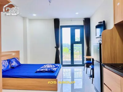 南区明亮公寓，带阳台 – 35 m²，每月750万越南盾