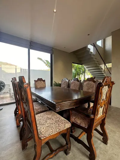 Villa 3 Phòng Ngủ Cho Thuê – Trung Tâm Nha Trang – Nhìn Ra Sông & Công Viên – 50 Triệu VND/Tháng