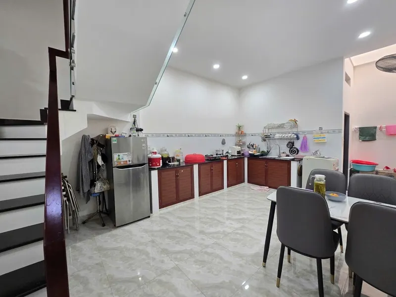 Nhà cho thuê ở phía bắc Nha Trang – 2 phòng ngủ – 15 triệu VND/tháng — 5/9