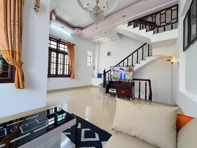 出租3层楼房位于Bàn Cờ，南芽庄 – 每月1500万越南盾