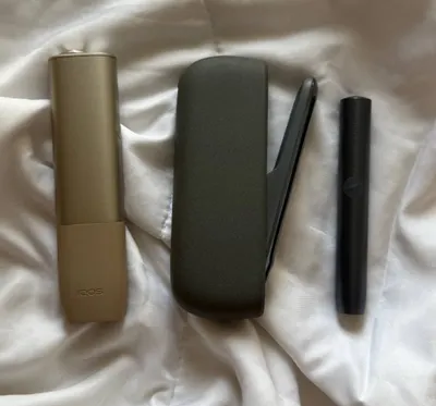 Продам IQOS – ILUMA ONE (золотистый) и ILUMA (серый)