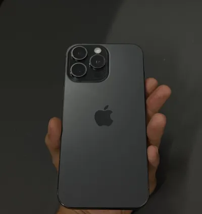 iPhone 16 Pro Max – 우수한 상태, 배터리 90%