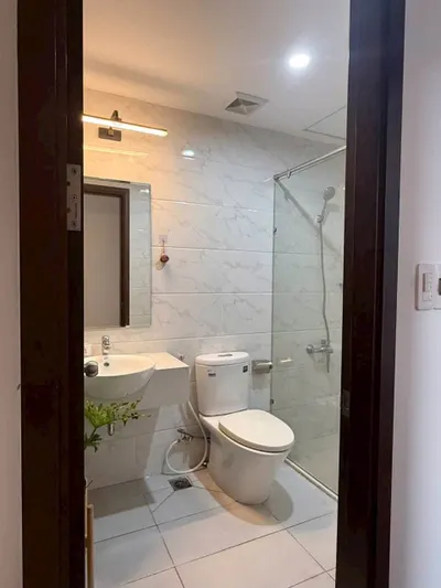 CT2 VCN Phuoc Hai 2침실 2욕실 아파트 임차 – 냐짱 서부 – 완전 가구 완비 – 80 m² – 14층 – 월 1,800만 VND