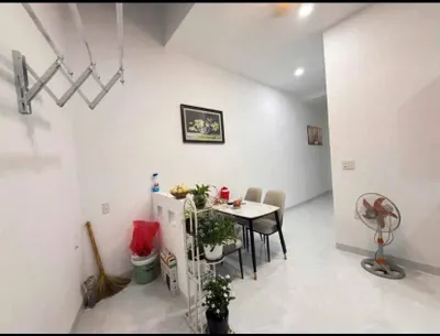 Nhà 2 phòng ngủ cho thuê – Phía Bắc Nha Trang – Vĩnh Hải – 87 m² – Khu vườn – 12 triệu VND/tháng