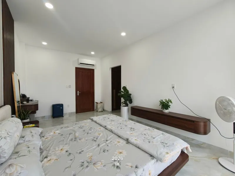 Новый дом с 3 спальнями в аренду в My Gia, западный Нячанг – 270м², полностью меблирован, 28 млн VND/месяц — 8/10
