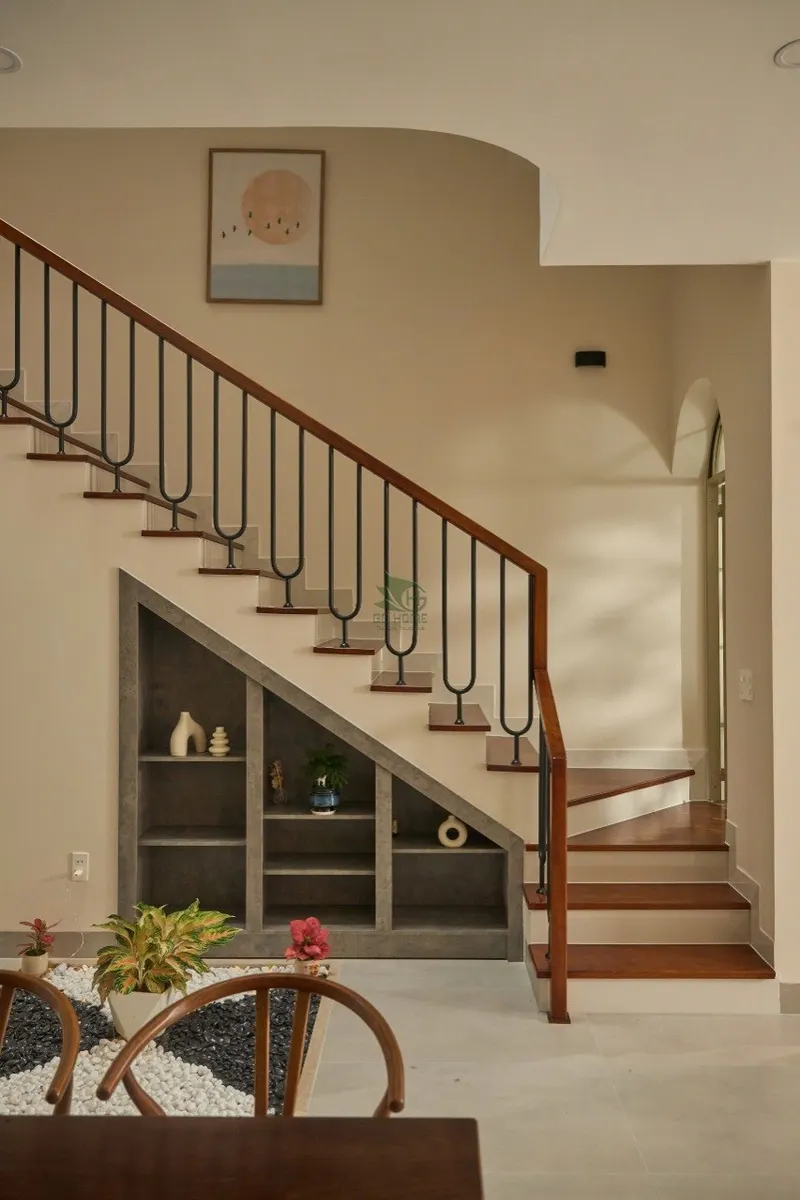 Nhà 3 tầng cho thuê – Mỹ Gia, Vĩnh Thái – 6 phòng ngủ, 6 phòng tắm, 390 m² – đầy đủ nội thất – 50 triệu đồng/tháng — 2/5