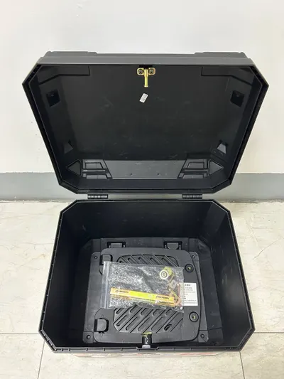 48L 트렁크 박스 – 새 제품 – 모든 하드웨어 포함