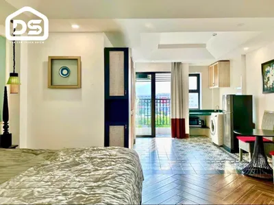 Studio Apartment with Balcony – Biệt Thự Centre, 55 m²