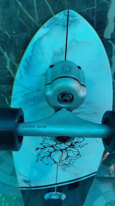 Black Market 'Inked' 10" x 32" Surfskate Cruiser滑板