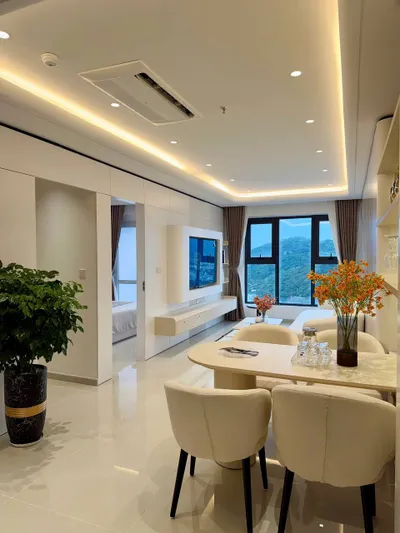 프리미엄 2침실 아파트 임차 — Oceanus OC3, 냐짱 — 72 m², 신축, 도시 및 산 전망 — 2,400만 VND/월
