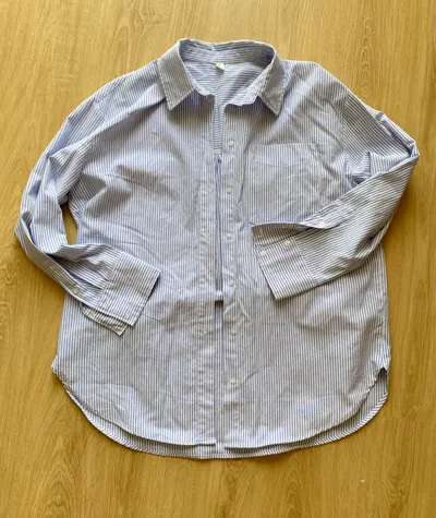 服装批量出售 – 10件商品（运动衫、衬衫、裙子、短裤、连衣裙）– 总计67万越南盾