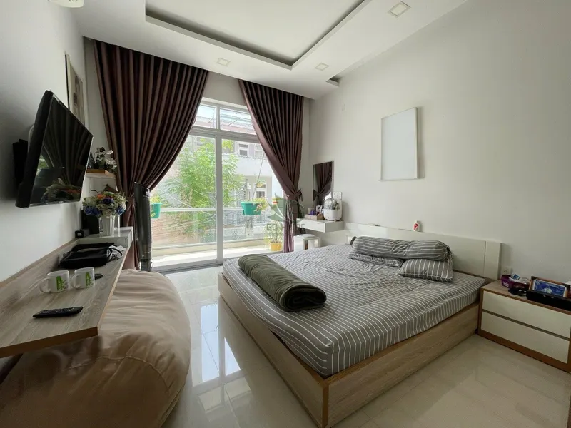 Cho thuê nhà 3 tầng được trang bị đầy đủ nội thất ở khu vực Tân Thiên – 195m², 3 phòng ngủ, 4 phòng tắm – 15 triệu đồng/tháng — 3/4