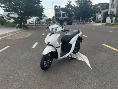 Espero Velia 50cc 스쿠터 렌탈 – 운전 면허 불필요