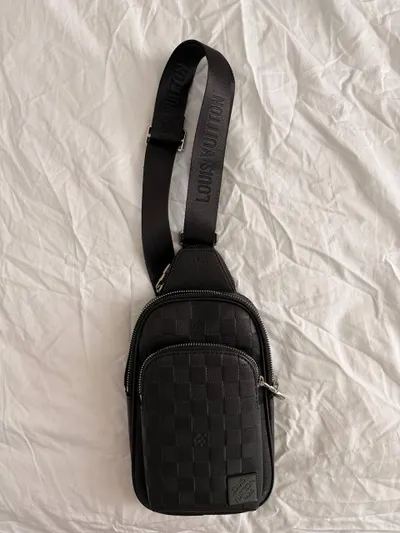 Мужская сумка-слинг Louis Vuitton style – чёрная – как новая