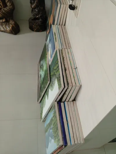 Tranh phong cảnh nhiều phong cách và mức giá khác nhau