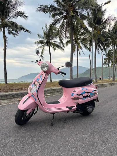 Vespa Piaggio 125 – 2011 года, розовая, 53 747 км