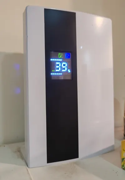 4 вещи в продаже – Xiaomi пылесос, игровая клавиатура, осушитель воздуха и ZTE телефон – 7,4 млн VND