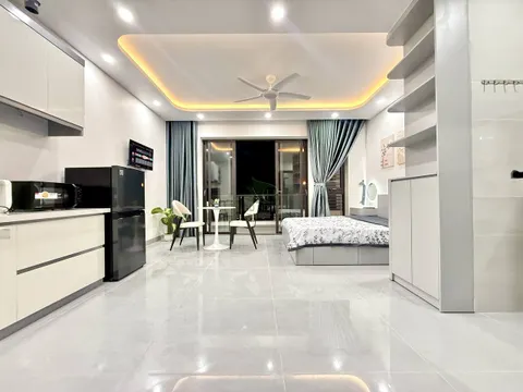 New Studio with Balcony Opposite the Park - Phước Long
