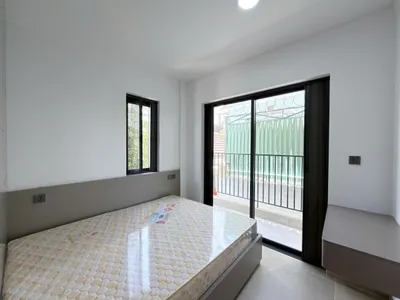 Luxurious 2-Bedroom Apartment on Hon Chong Beach – 19M VND/Month