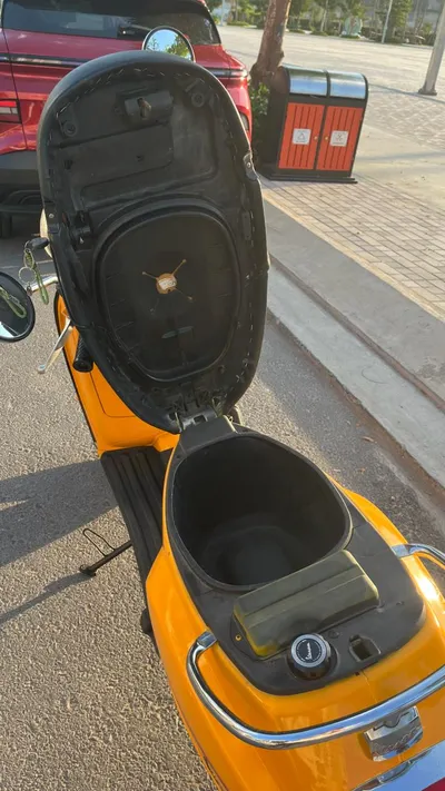 Xe Tay Ga Vespa LX 125, 2009 – 8 Triệu VND