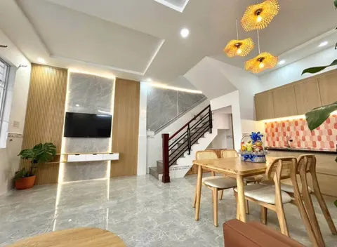 Room for Rent in a House – North Nha Trang – 7,000,000 VND/Month – 1-Year Contract