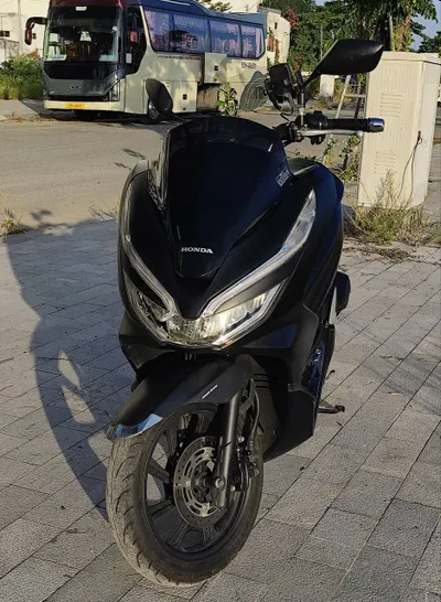 Honda PCX-3 150cc Scooter for Sale – 2018 – 15,500 km – Excellent Condition – 43M VND