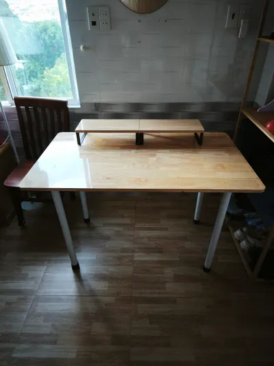 Bàn máy tính gỗ cao – 120×70cm – 800K VND