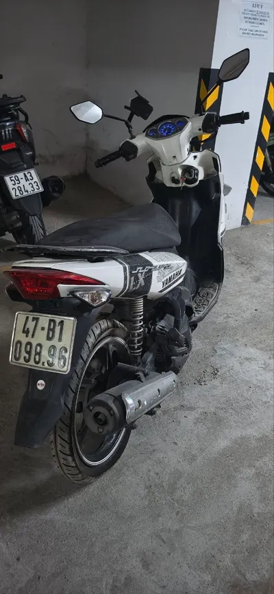 Xe máy Yamaha Nuovo 4 – 2011, 132cc – Cần sửa chữa hoặc dùng làm linh kiện – 5 triệu VND