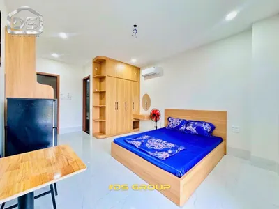 南区明亮公寓，带阳台 – 35 m²，每月750万越南盾