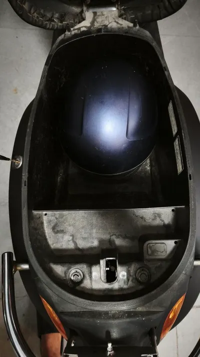 SYM Elite 50cc 踏板车 – 1050万越南盾