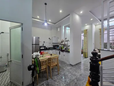 霍昂迪欧小巷出租房屋 - 南芽庄，距海滩700米