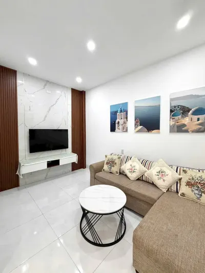 2-Bedroom House for Rent in Vĩnh Phước – 2 Floors, Garden, Near Hòn Chồng Beach – 13,000,000 VND/Month