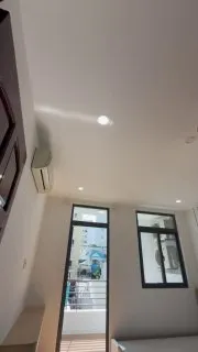 Studio Apartment with Balcony – 10M VND/month, City Center, Fully Furnished