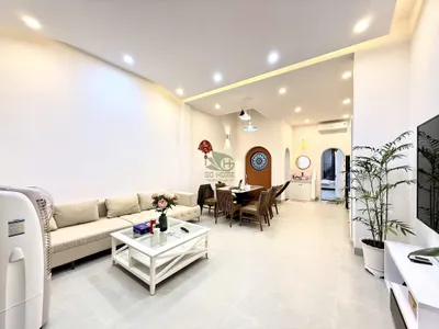 Cho thuê căn hộ 1 phòng ngủ – Đường Hùng Vương – Nội thất đầy đủ – 15 triệu VND/tháng – Trống từ 5 tháng 8