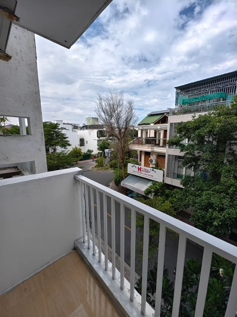 Cozy Apartment for Rent in Western Nha Trang – 7 Million VND/Month, Quiet Area with Two Balconies — 7/10