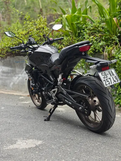 Honda CB300R Motorcycle for Sale – Excellent Condition, Thailand Assembly, Recently Serviced