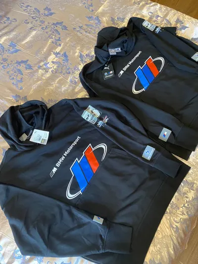 Редкий оригинальный мерч PUMA BMW M Motorsport в Нячанге – две худи (M и XL) – распроданная коллекция