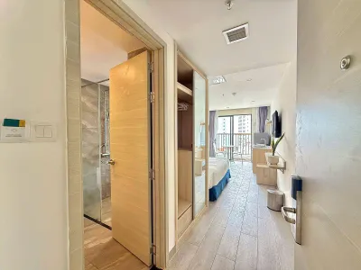 Apartment for Rent – 8th Floor, 5.5M VND/Month + Free Until End of August