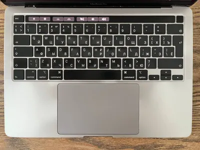 MacBook Pro 13" 2020 – Intel Core i5 – 16GB RAM – 케이스와 충전기 포함