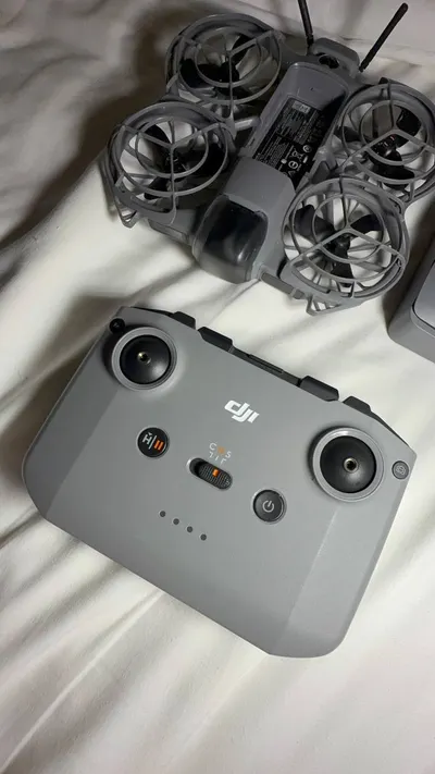 出售DJI NEO 2无人机 – 二手，状况极好 – 700万越南盾