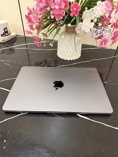 MacBook Air M2 – Trao đổi lấy Laptop Windows (15–18 triệu VND)