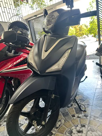 Kymco Candy 50cc摩托车出售 – 2020年翻新款 – 无需驾照 – 附蓝卡和收据 – 完美状态
