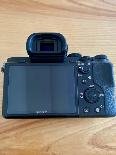 Sony A7M2 미러리스 카메라 + Sony FE 24-105mm 렌즈 – 완전 세트
