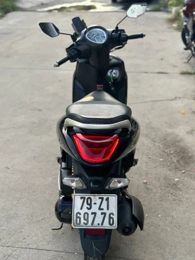 雅马哈詹姆斯 125cc (2023) 踏板车出售 – 黑色，22000 公里，蓝卡