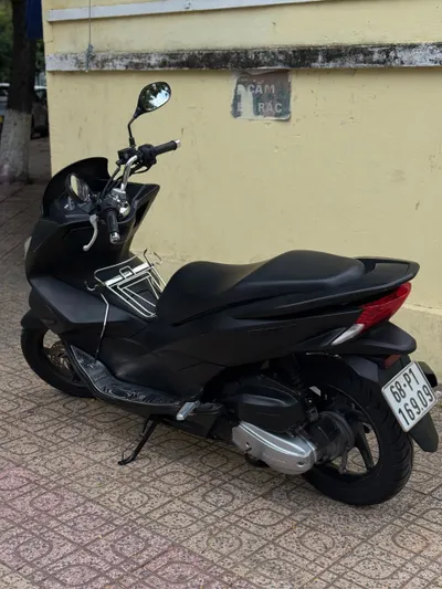 Honda PCX 125 (2014) – черный – безключевой доступ – Blue Card – 20 млн VND