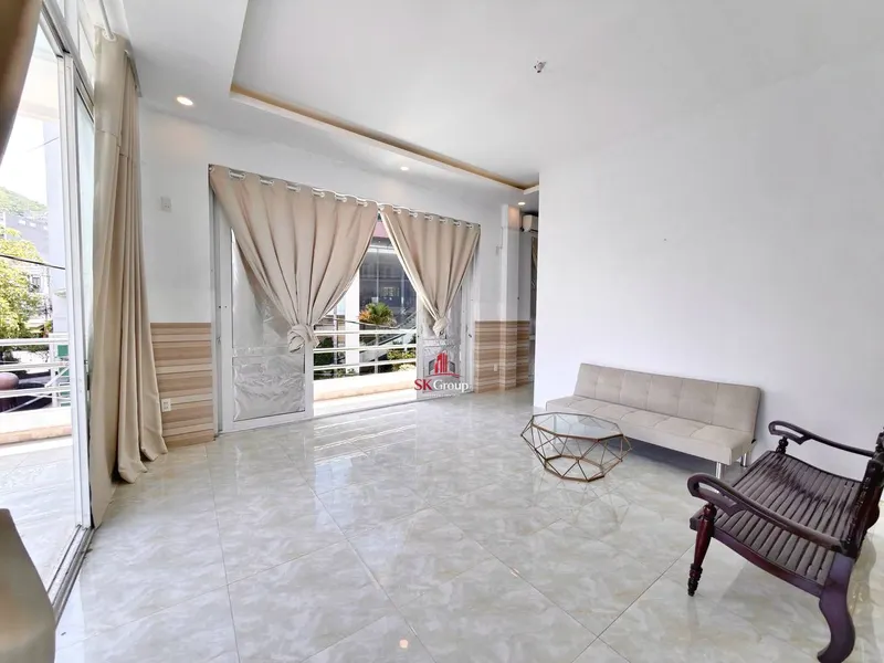 Corner Apartment for Rent on Duong Hien Kuen Street – 2-Bedroom, 50m from Beach, Northern Nha Trang – 10 Million VND/Month — 4/5